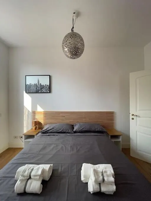 Elegante Trilocale A Milano Appartement