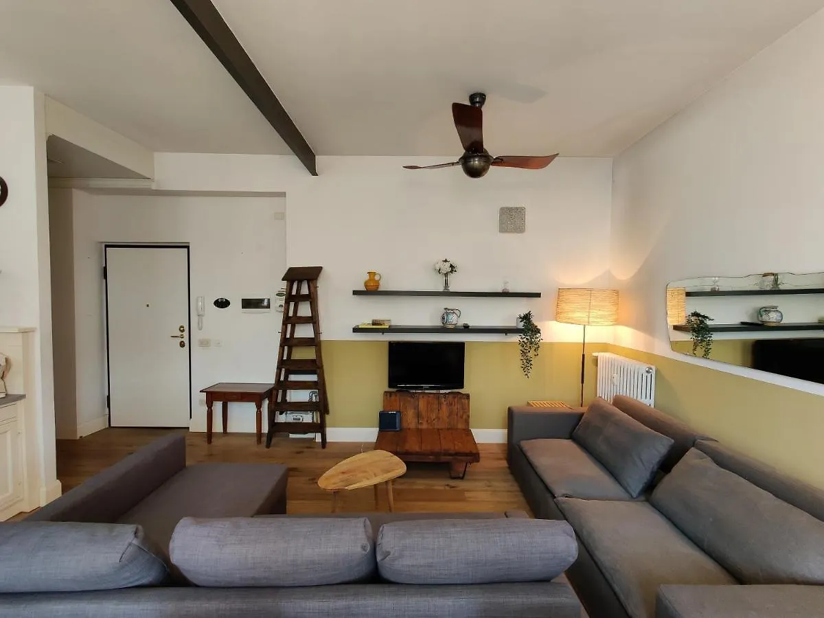 Elegante Trilocale A Milano Appartement Milaan