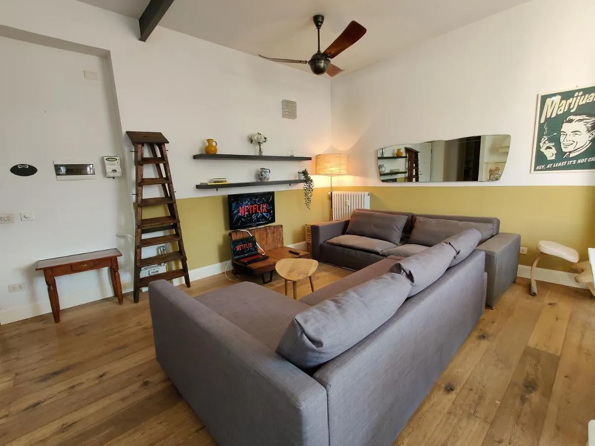 Elegante Trilocale A Milano Appartement Milaan