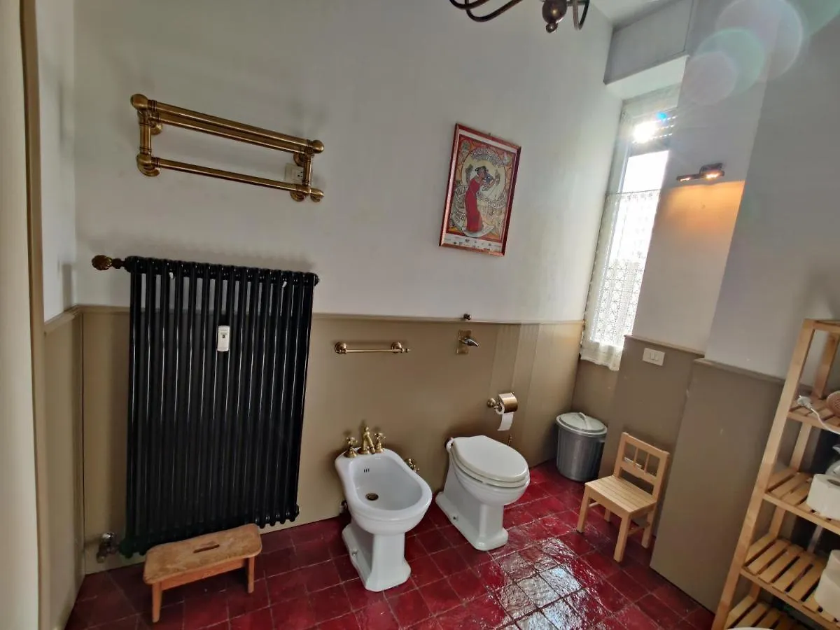 Elegante Trilocale A Milano Appartement